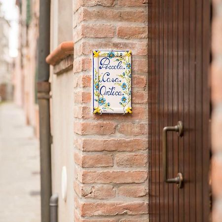 Piccola Casa Antica Appartement Ferrara Buitenkant foto