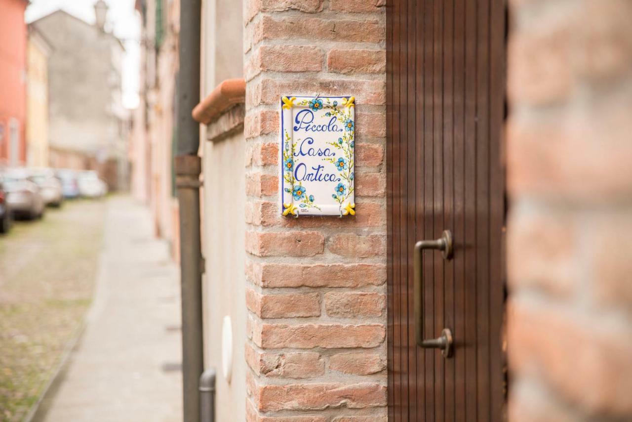 Piccola Casa Antica Appartement Ferrara Buitenkant foto